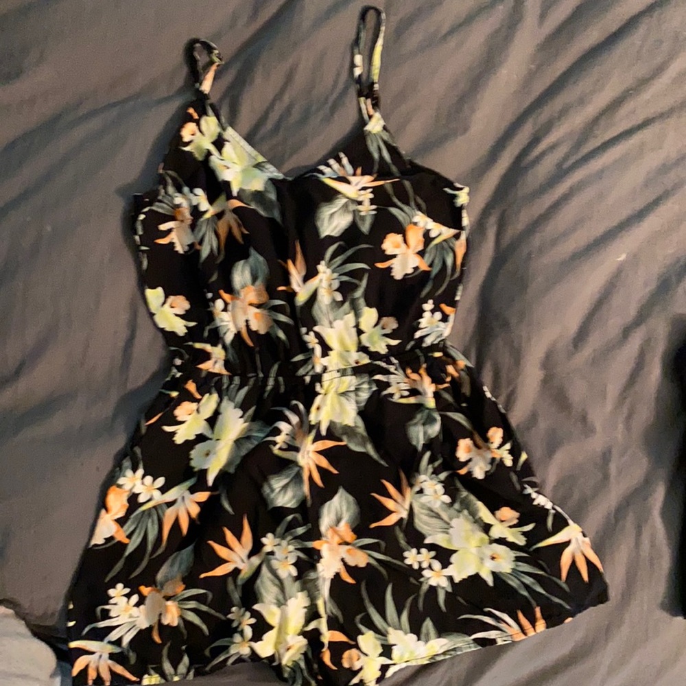 H&M Floral print Romper